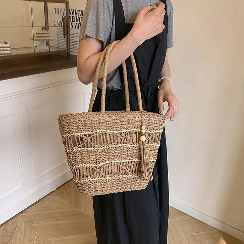 Hollow Woven Straw Shoulder Ba - Tote Bag Beach ulasan dan harga